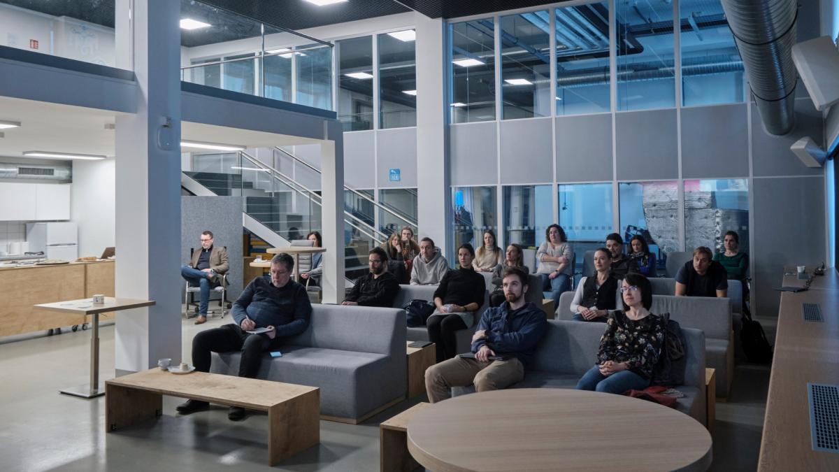 Brain&Breakfast: Naučte se surfovat na trendech